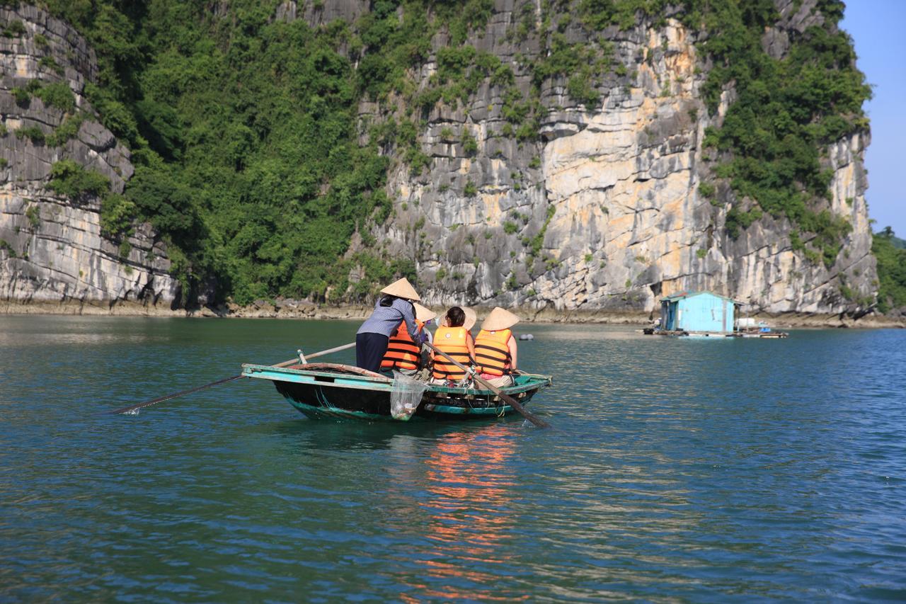 Garden Bay Legend Cruise Hotel Ha Long Bagian luar foto