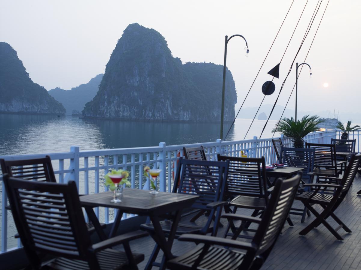 Garden Bay Legend Cruise Hotel Ha Long Bagian luar foto